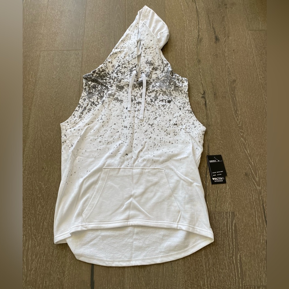 R8 Activewear sleeveless hoodie